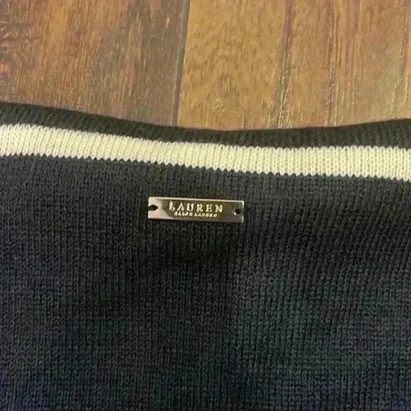 Lauren Ralph Lauren Jet Setter Ruana - Picture 6 of 6